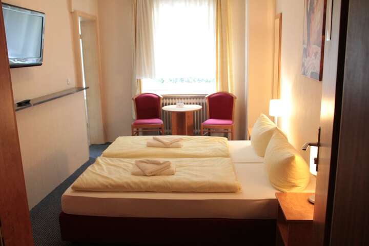 Room 6 of 56