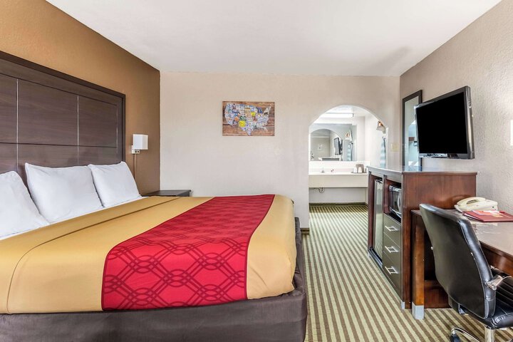 Room 7 of 26