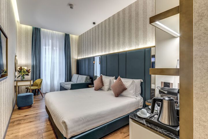 Room 52 of 114