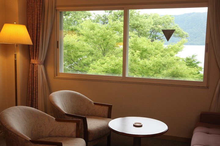 Room 10 of 65