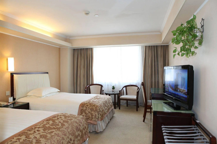 Room 7 of 27
