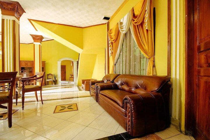 Hotel Interior 28 of 34