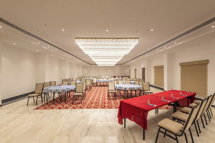 Ballroom/Hall 52 of 75