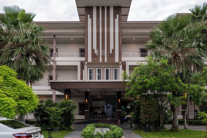 Hotel 69 of 72