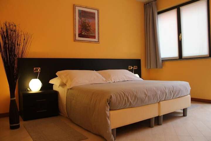 Room 7 of 39
