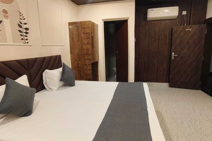 Room 14 of 88