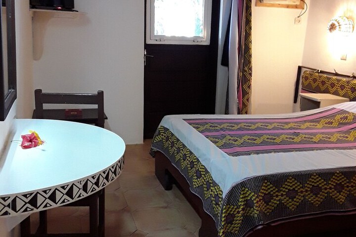 Room 7 of 16