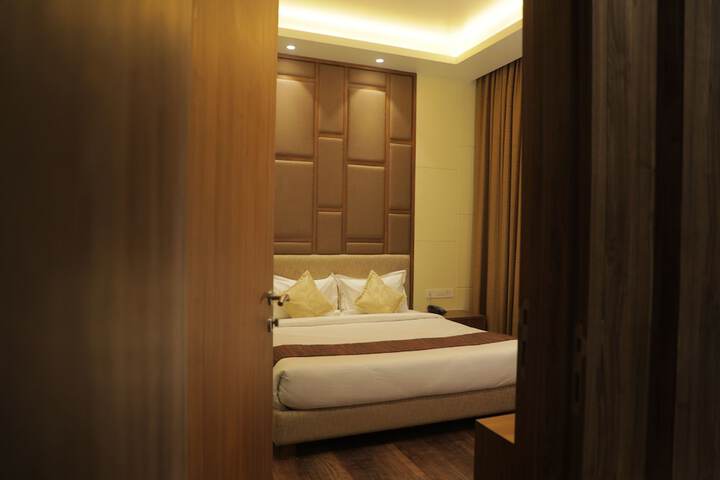Room 18 of 133