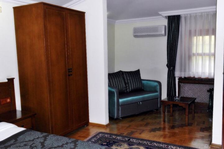 Room 15 of 87