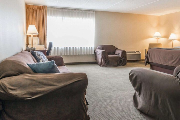 Room 16 of 29