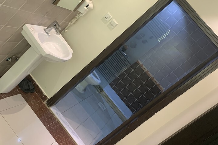 Room 42 of 56