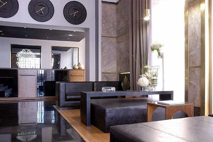 Guest Lobby