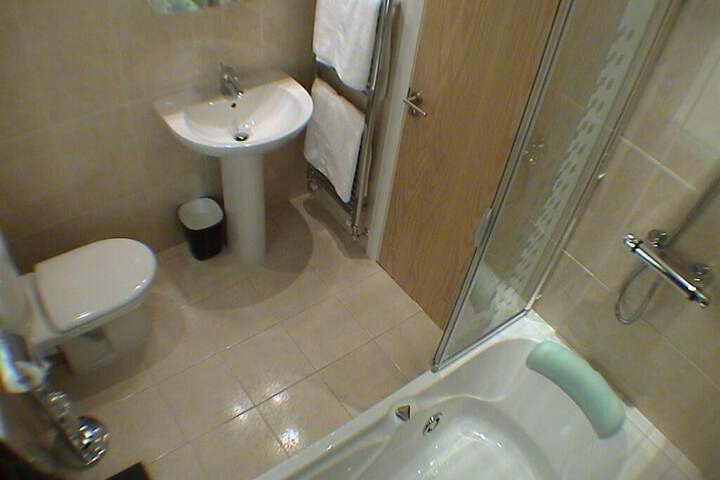 Room 30 of 73