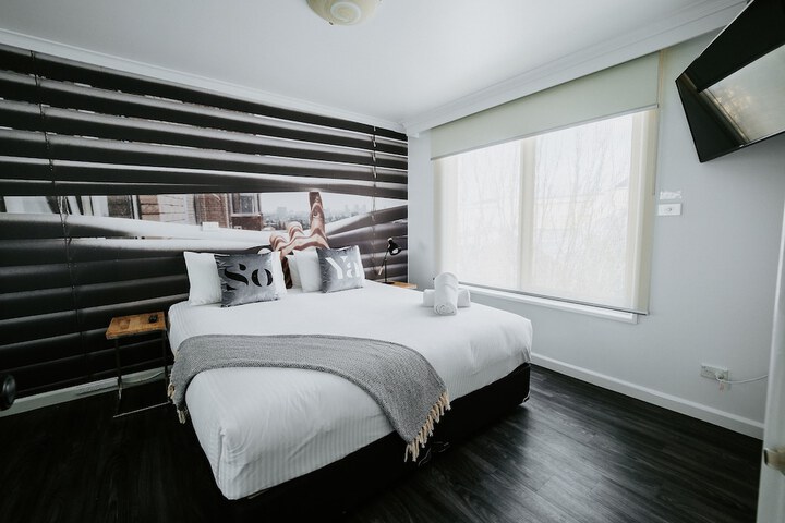 Room 4 of 51