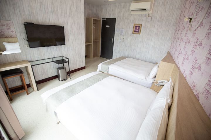 Room 29 of 47