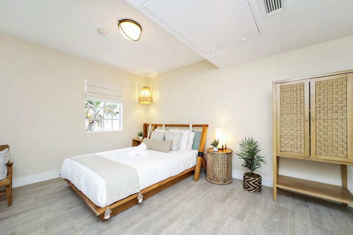 Room 4 of 21