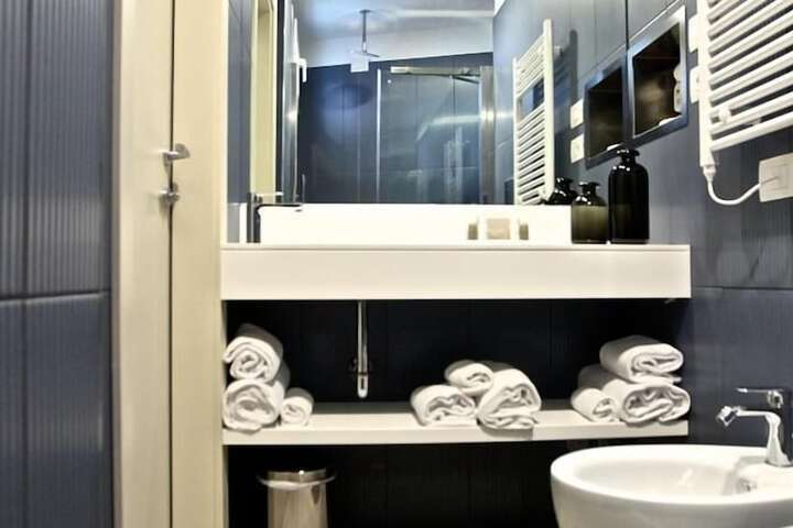 Room 15 of 30