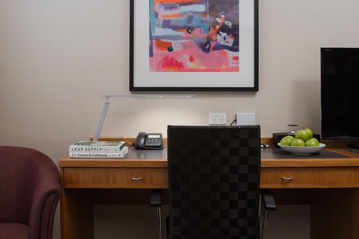 Room 6 of 91