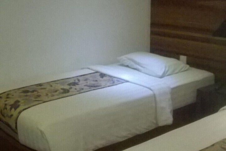 Room 7 of 61
