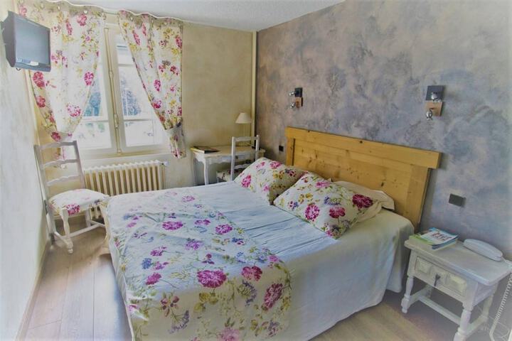 Room 9 of 55