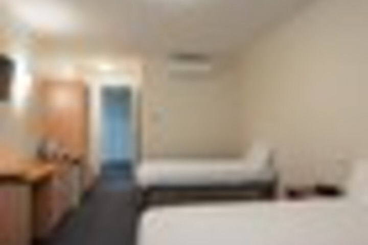Room 62 of 210