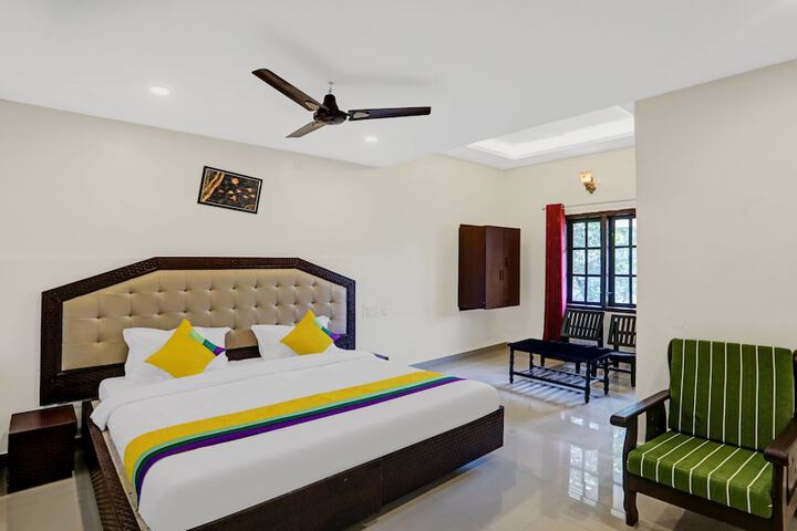 Itsy Hotels Regalia Grand 500 Mtrs From Madikeri Fort