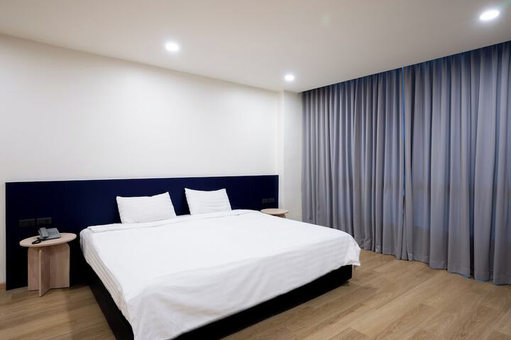 Room 30 of 64