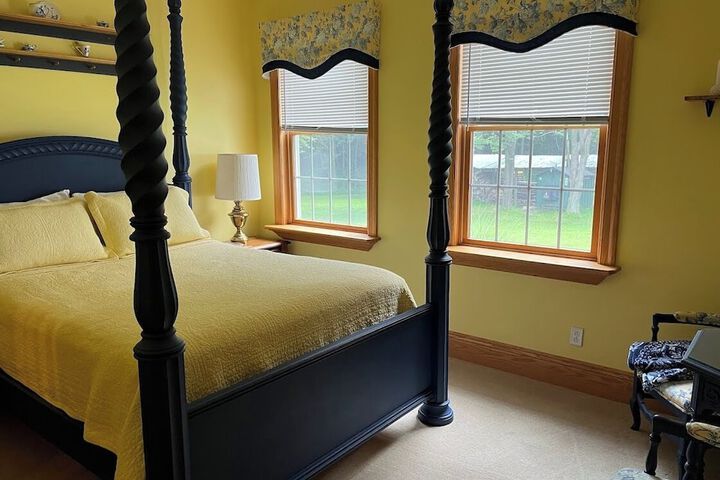 Room 4 of 48