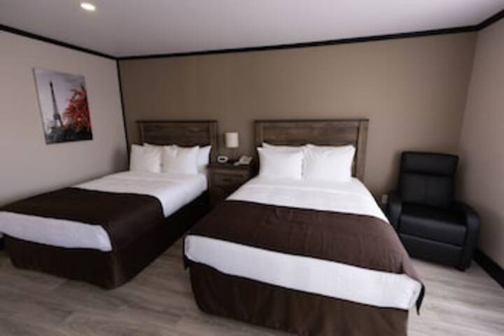 Room 16 of 165