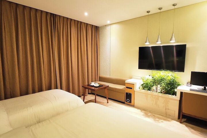 Room 56 of 97
