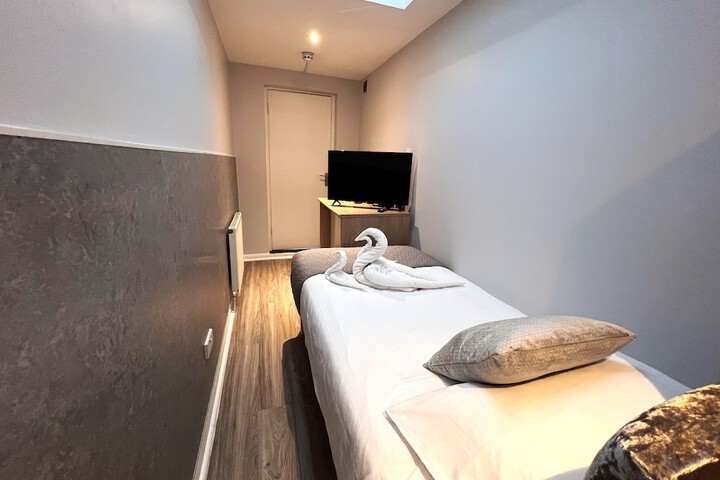 Room 41 of 57