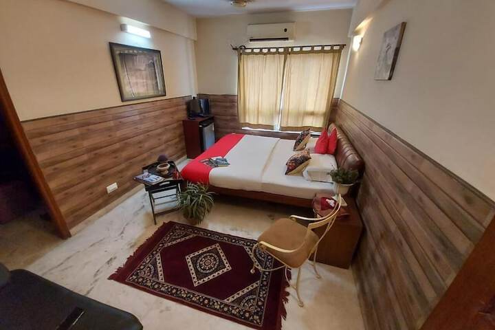 Room 10 of 24