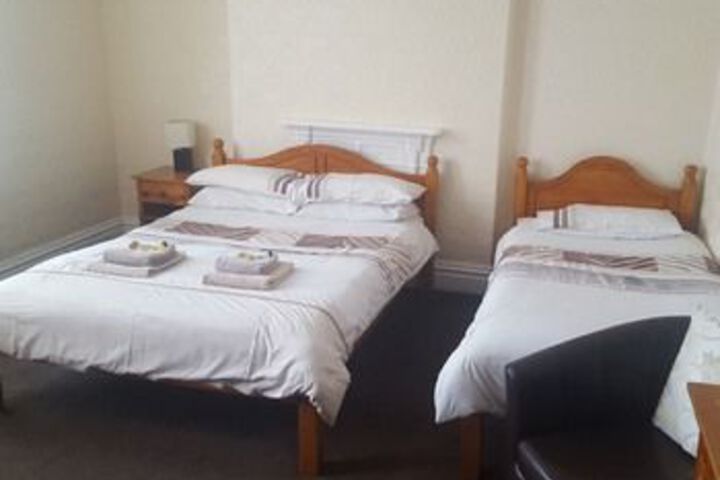 Room 9 of 15