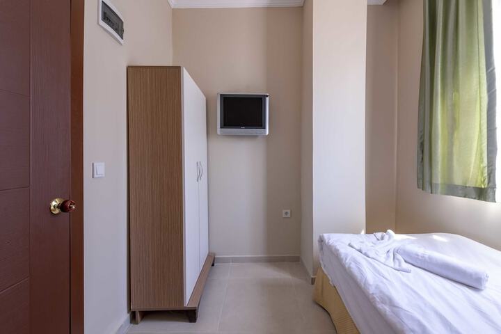 Room 10 of 45