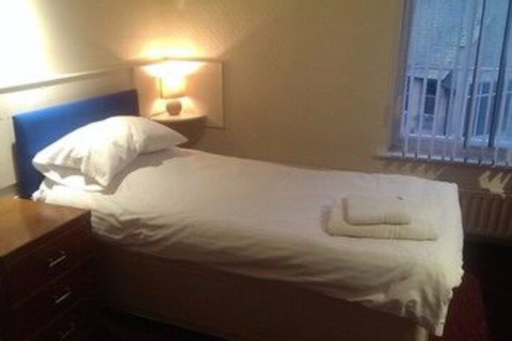 Room 65 of 117