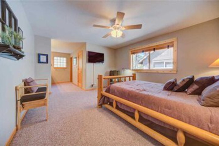 Room 16 of 18
