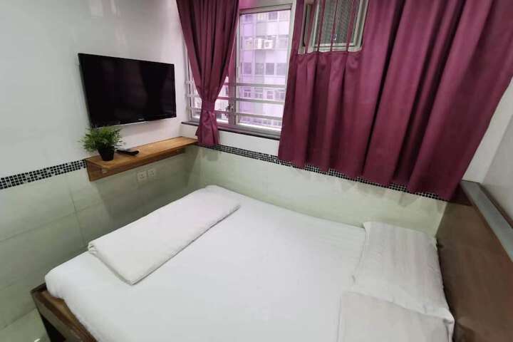 Room 48 of 58