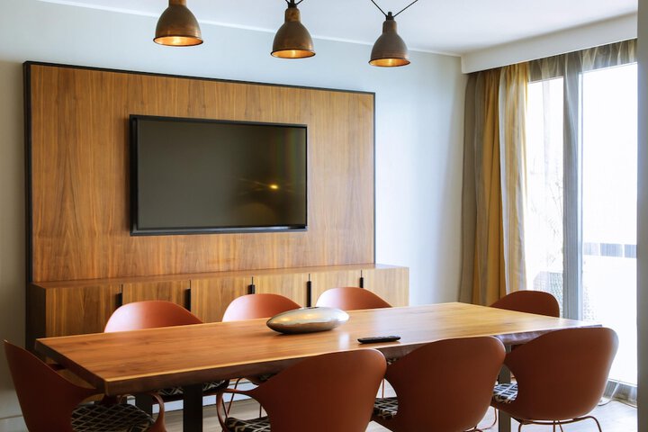 Room 15 of 112