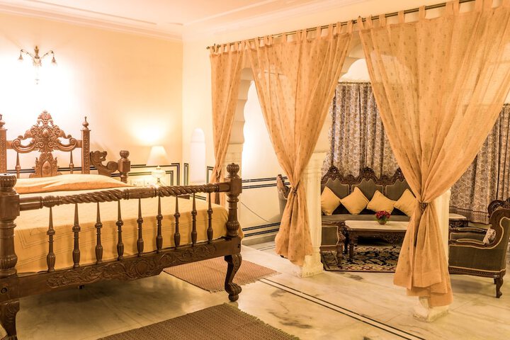 Room 9 of 57