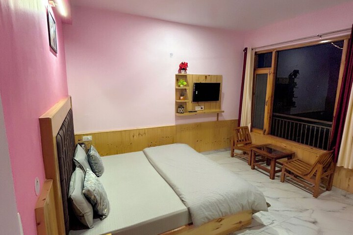 Room 14 of 27