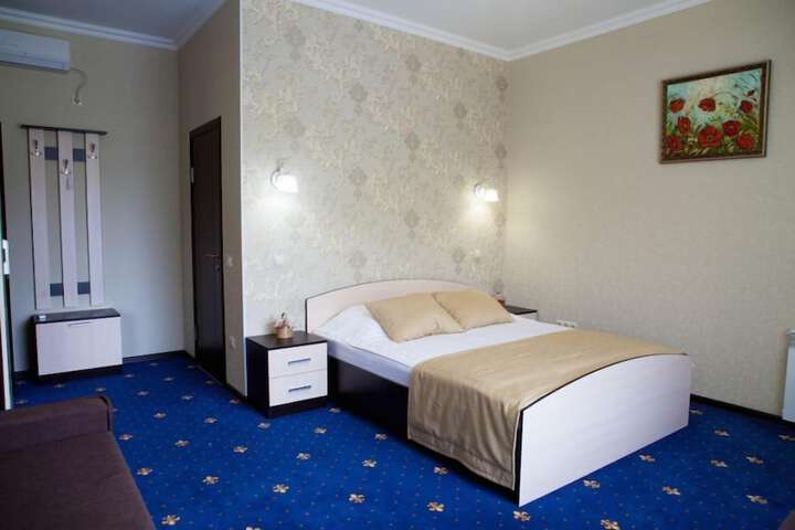 Room 17 of 53