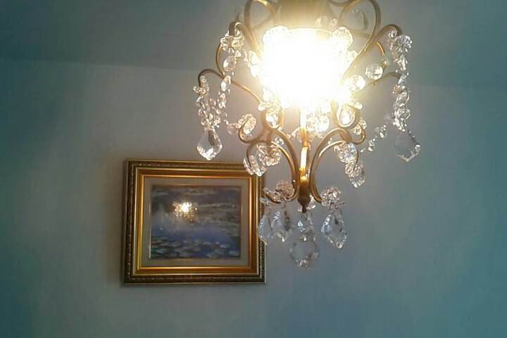 Room 12 of 36