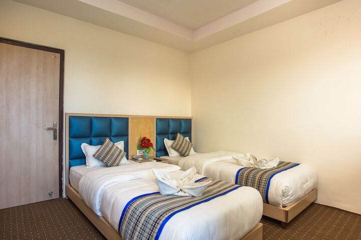 Room 14 of 38