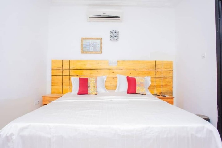 Room 17 of 48