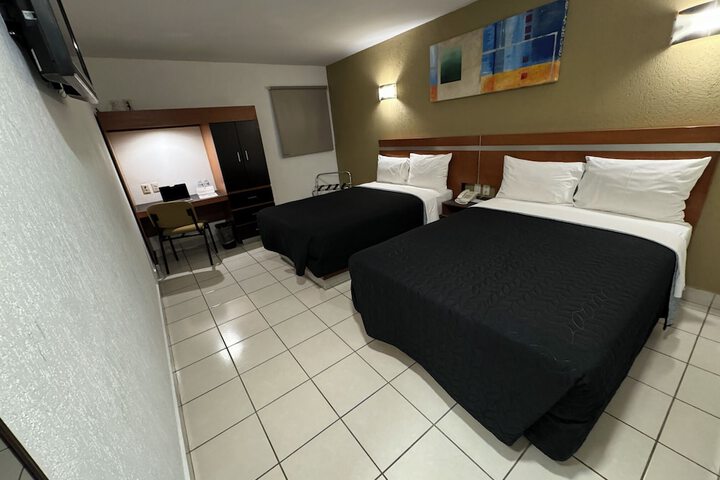 Room 5 of 15