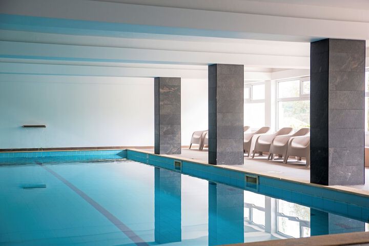 Pool 45 of 72