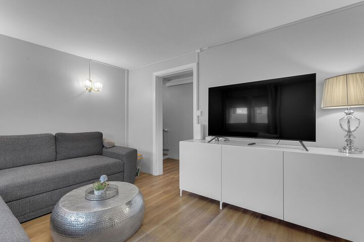 Room 13 of 44