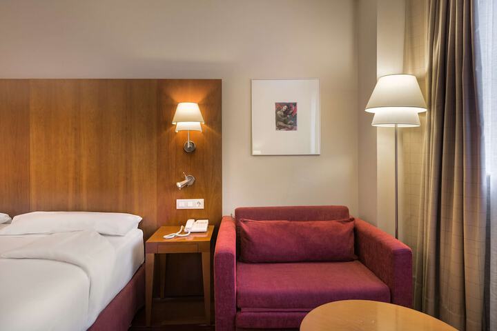 Room 8 of 49