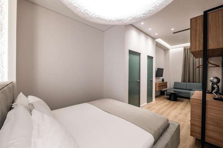 Room 58 of 189