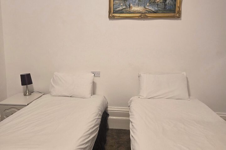 Room 16 of 72